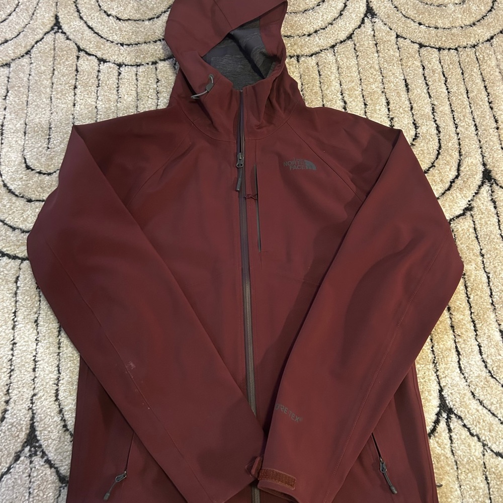 The North Face Men's ApexFlex Maroon Raincoat